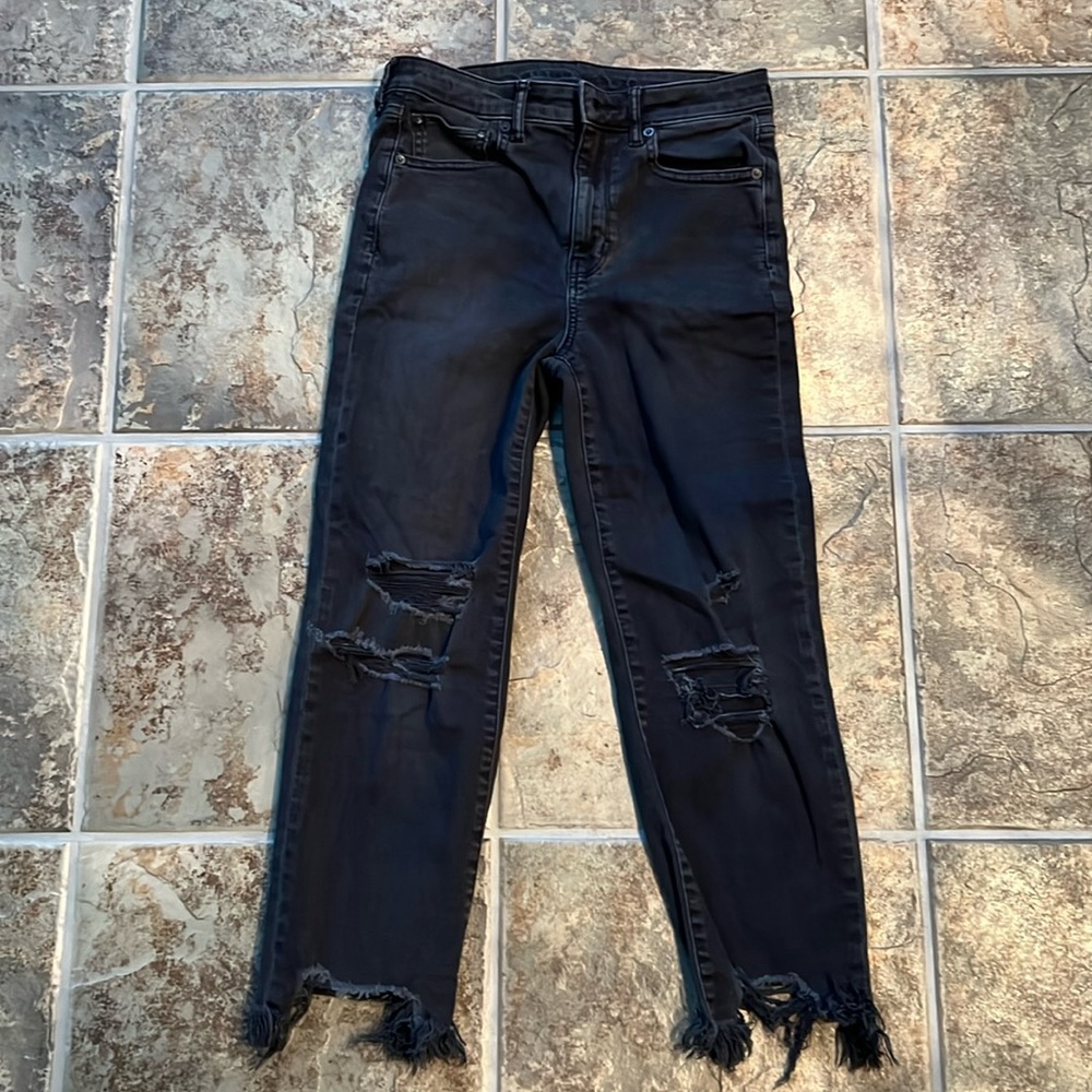 American Eagle slim straight crop black jeans- size 6 short